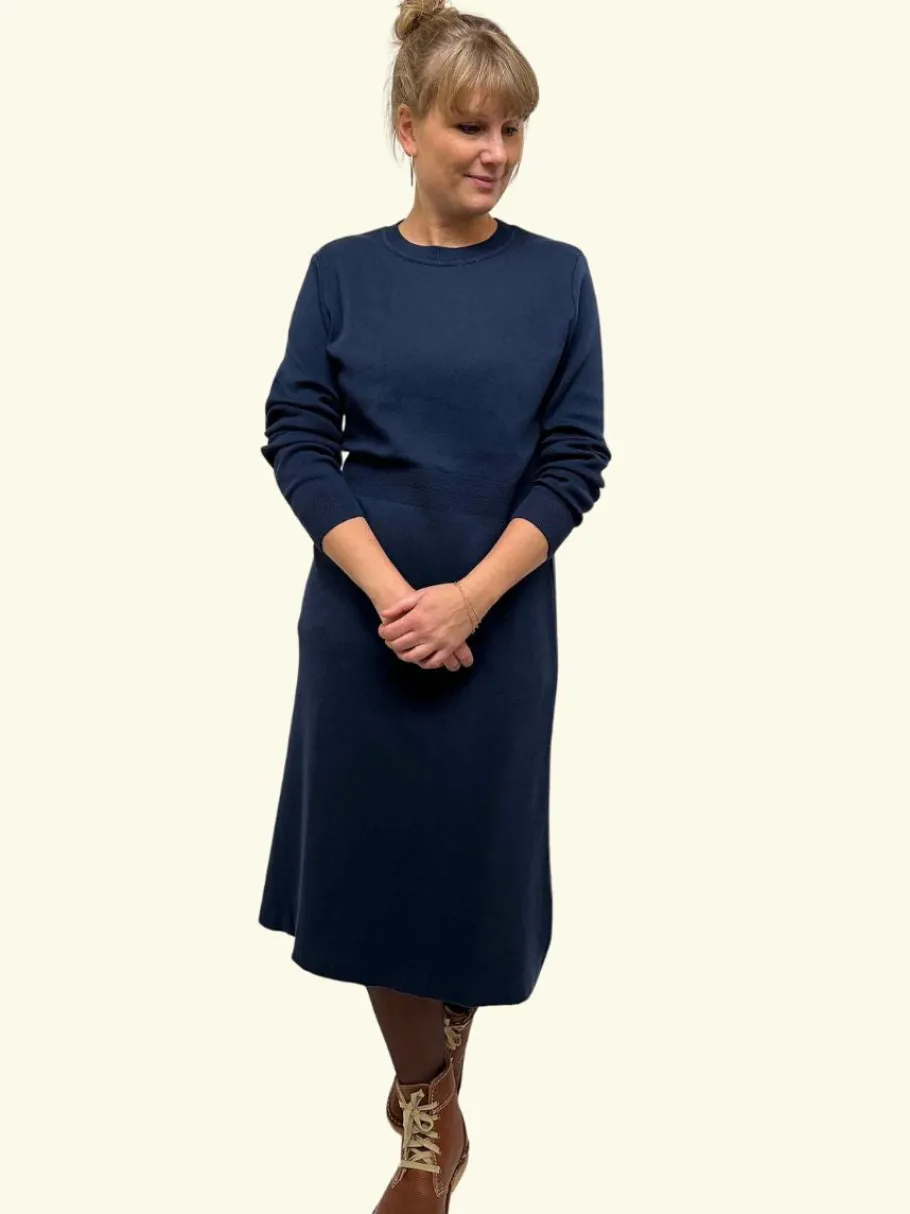 agnes_kjolen_bl_2.webp Grobund Agnes kjolen Blå^Dame Kjoler Og Jumpsuits