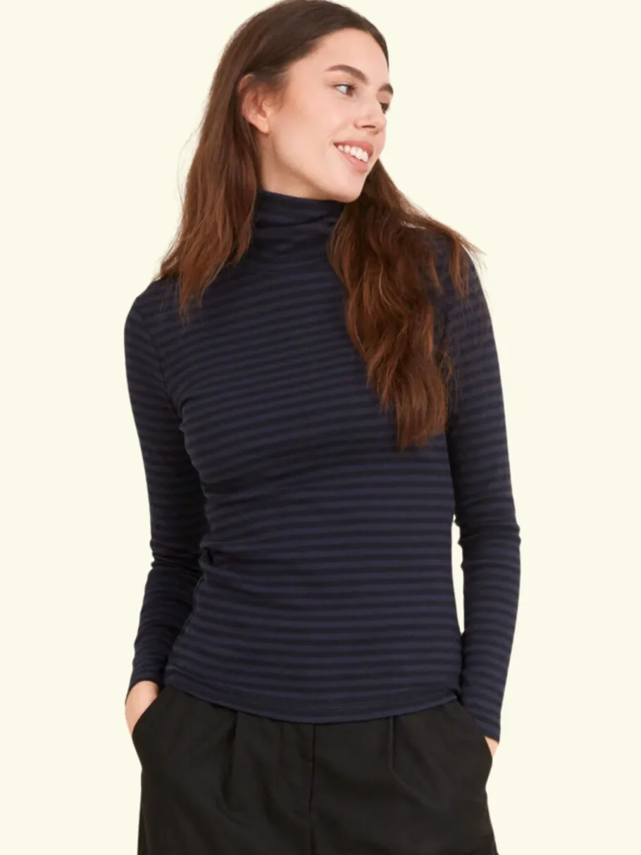 basic_apparel__ludmilla_h_1-1.webp Basic Apparel - Ludmilla High-neck - Black/Navy^Dame Overdele