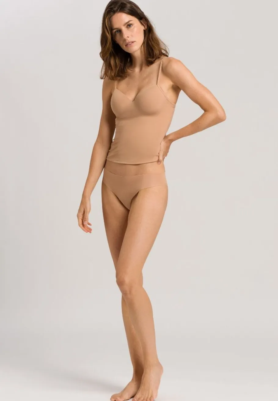 hanro_invisible_cotton_br_3.webp Hanro Invisible Cotton Brazilian Panty Beige^Dame Undertøj