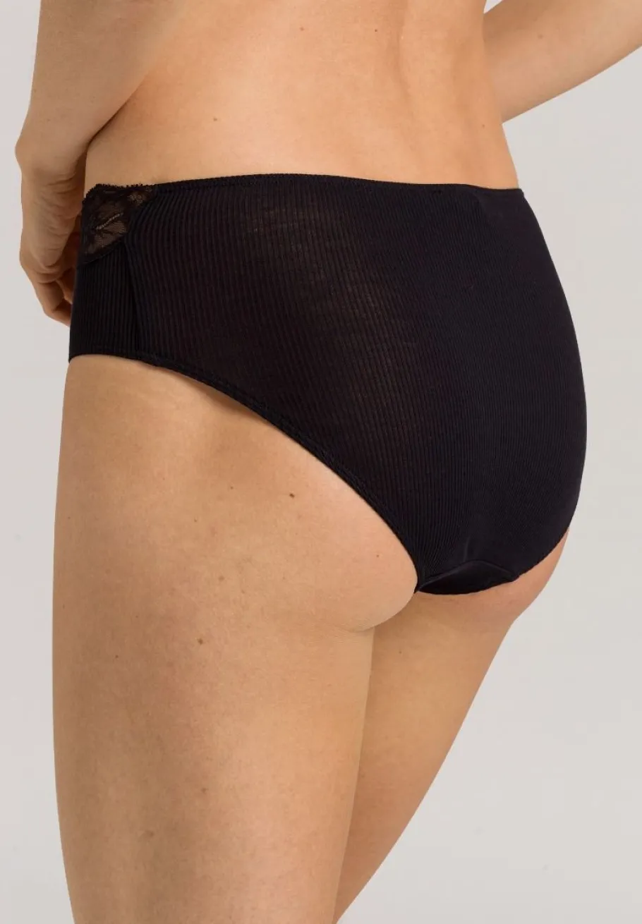 hanro_lace_delight_high_c_3.webp Hanro Lace Delight High cut Brief Black^Dame Undertøj