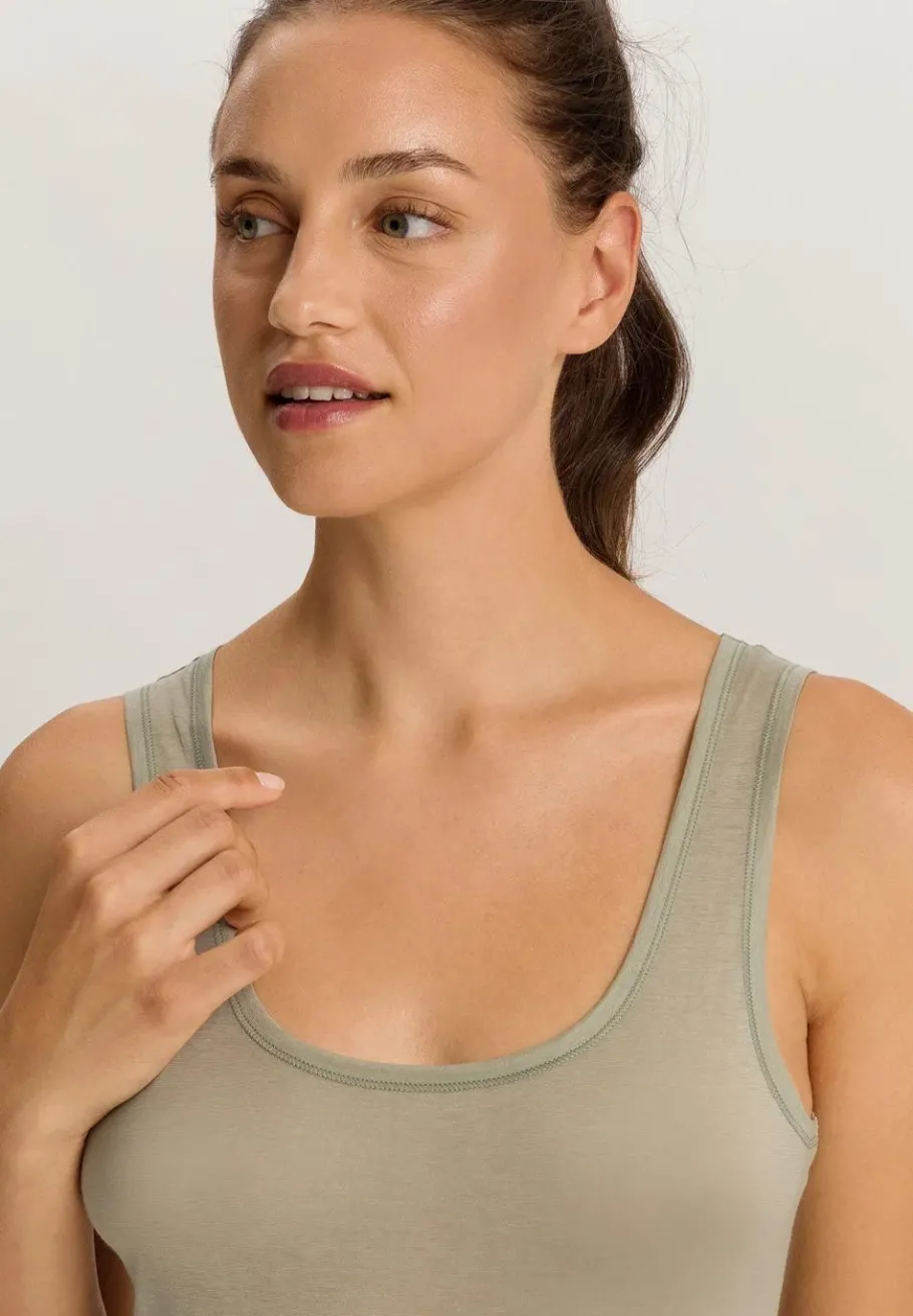 hanro_tank_top__ultraligh_4.webp Hanro tank Top - Ultralight Crystal Green^Dame Overdele