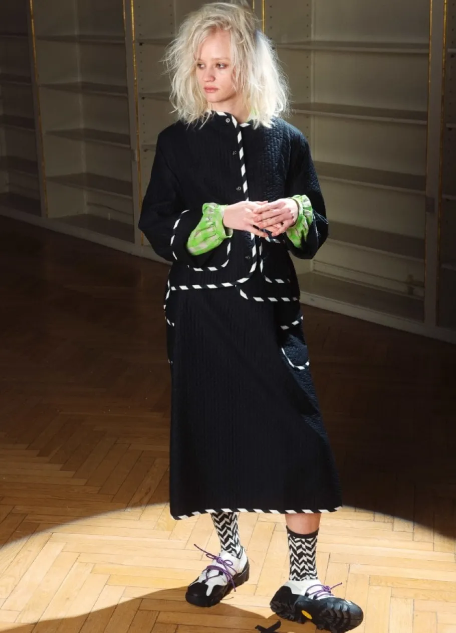 henrik_vibskov__coco_skir_5.webp Henrik Vibskov - Coco Skirt Black^Dame Underdele