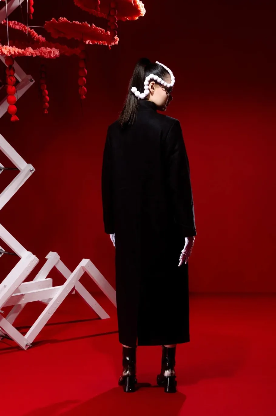 henrik_vibskov_afternoon__3.webp Henrik Vibskov Afternoon Coat Caviar^Dame Overtøj