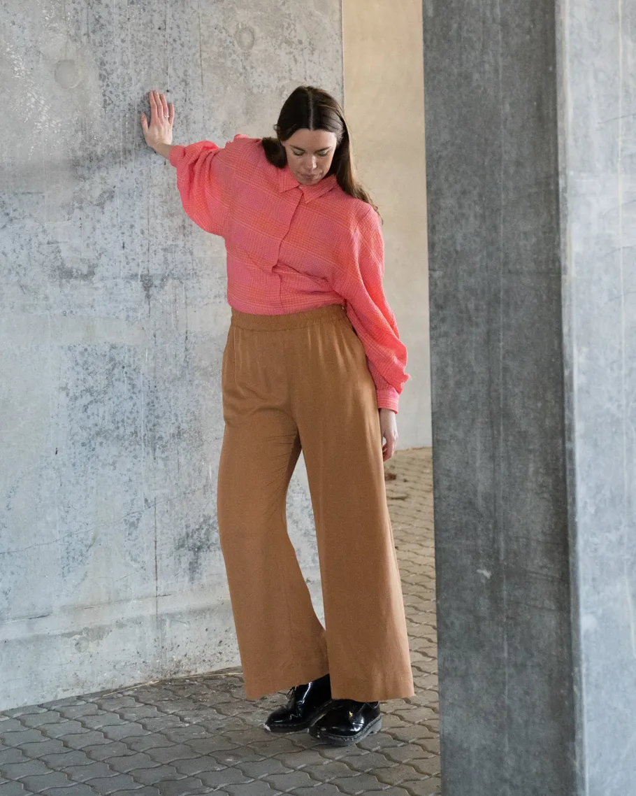 henrik_vibskov_golden_gat_6.webp Henrik Vibskov Golden Gate Shirt pink/orange^Dame Overdele