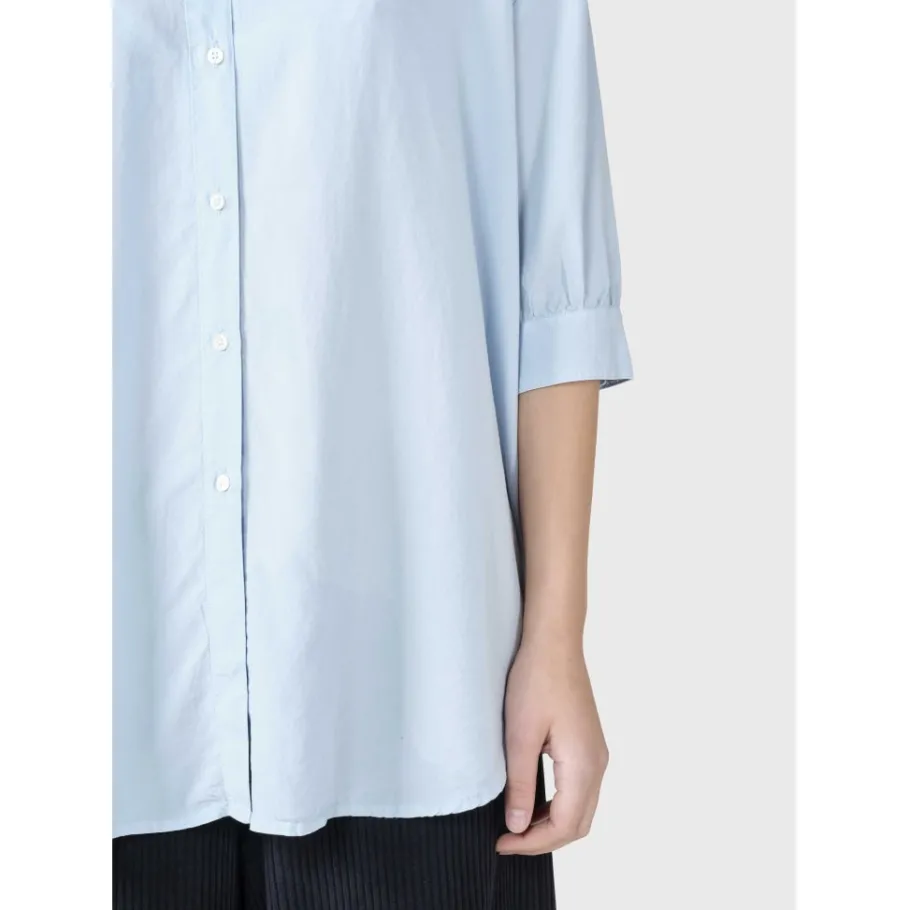 klitmoeller_collective_ol_1-1.webp Klitmøller Collective Klitmoeller Collective Oline Shirt light blue^Dame Overdele