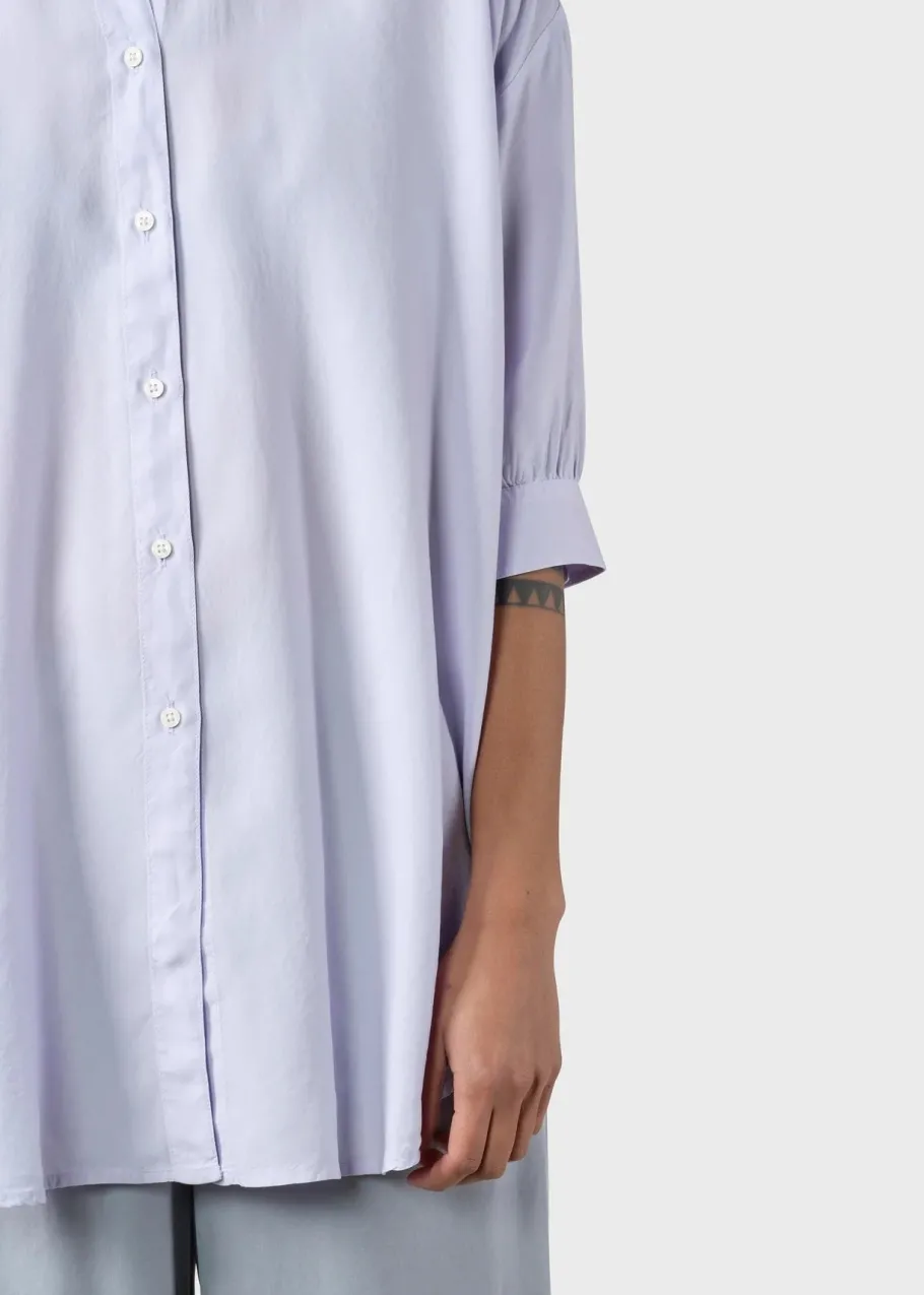 klitmoeller_collective_ol_4.webp Klitmøller Collective Klitmoeller Collective Oline Shirt lilac lyocell^Dame Overdele
