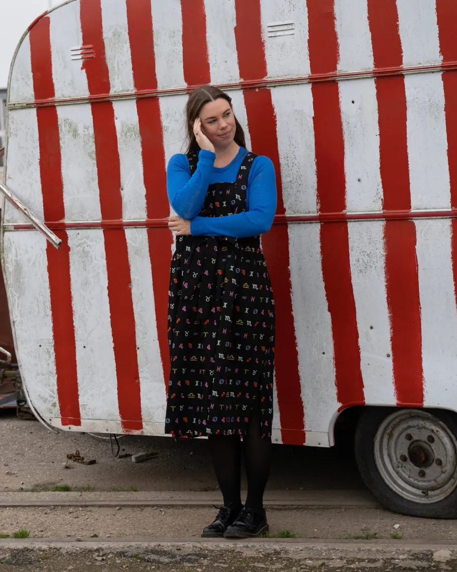 la_femme_rousse__uma_spen_6.webp La Femme Rousse - Uma Spencer^Dame Kjoler Og Jumpsuits