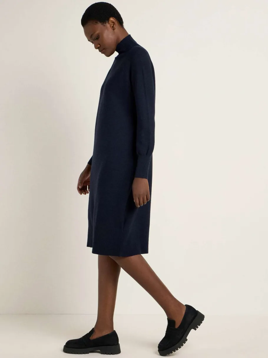 lanius_turtleneck_dress_g_4.webp Lanius Turtleneck dress (GOTS) Midnight Melange^Dame Kjoler Og Jumpsuits