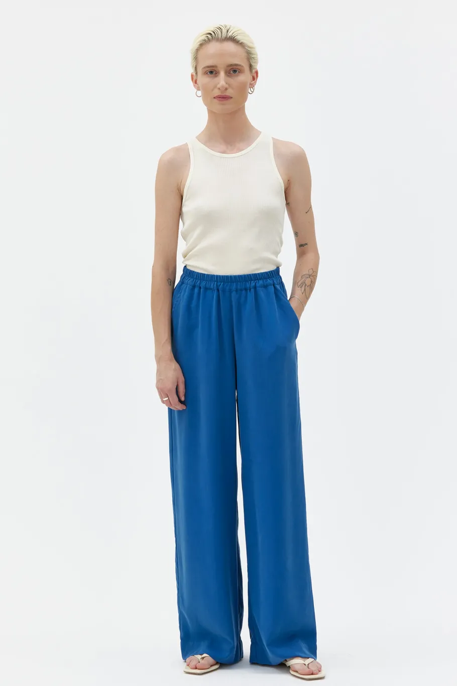 maska__thea_flowy_tencel__2-1.webp Maska - Thea flowy tencel pants - Medium Blue^Dame Underdele