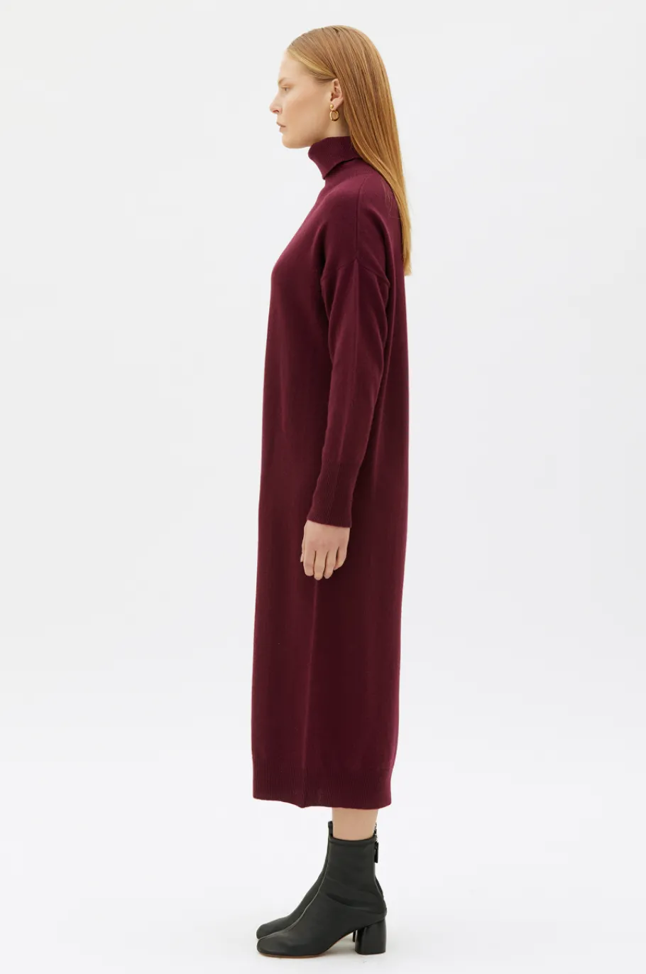 maska_kaya_knitted_dress__3.webp Maska Kaya knitted dress in lambswool - Bourdeaux^Dame Kjoler Og Jumpsuits