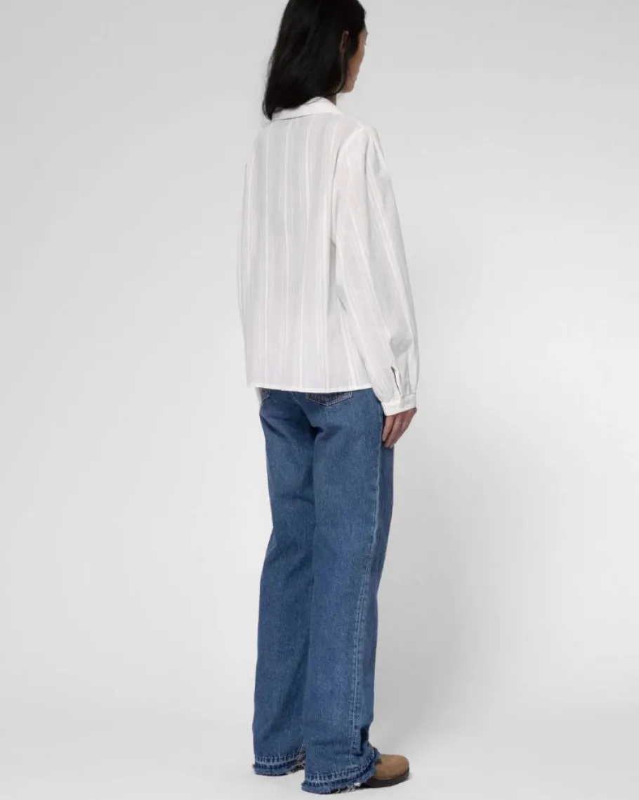 nudie_jeans__edith_stripe_1.webp Nudie Jeans - Edith striped dobby blouse offwhite^Dame Overdele