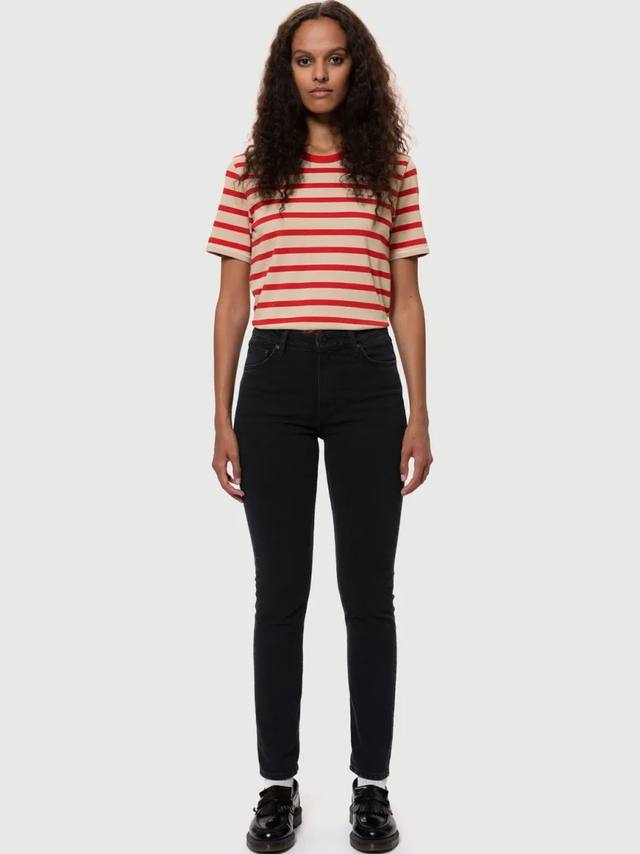nudie_jeans_mellow_mae_so_1.webp Nudie Jeans Mellow Mae So Black - Økologiske jeans^Dame Underdele