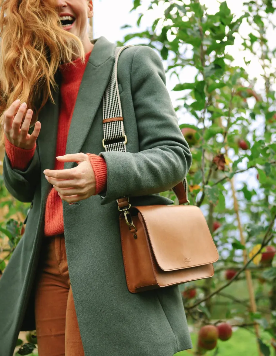 o_my_bag_audrey_cognac_ap_1.webp O My Bag Audrey Cognac Apple Leather^Dame Tasker Og Punge