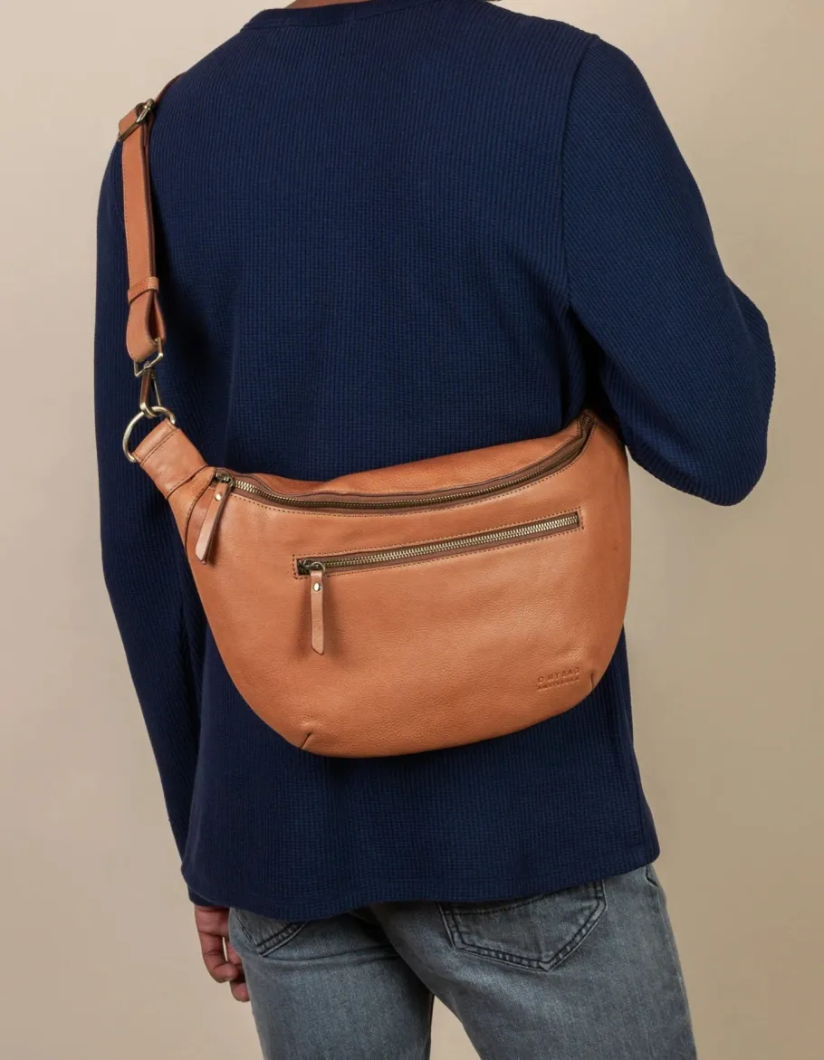 o_my_bag_drew_maxi_blteta_9-1.webp O My Bag Drew Maxi bæltetaske oak læder^Dame Tasker Og Punge