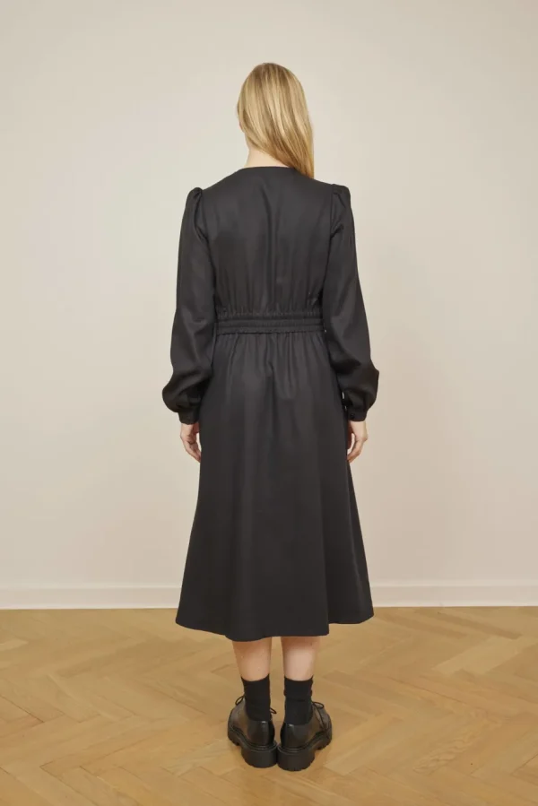 Schulz by Crowd - Kjole i Tencel - Dandy dress - Black^Dame Kjoler Og Jumpsuits