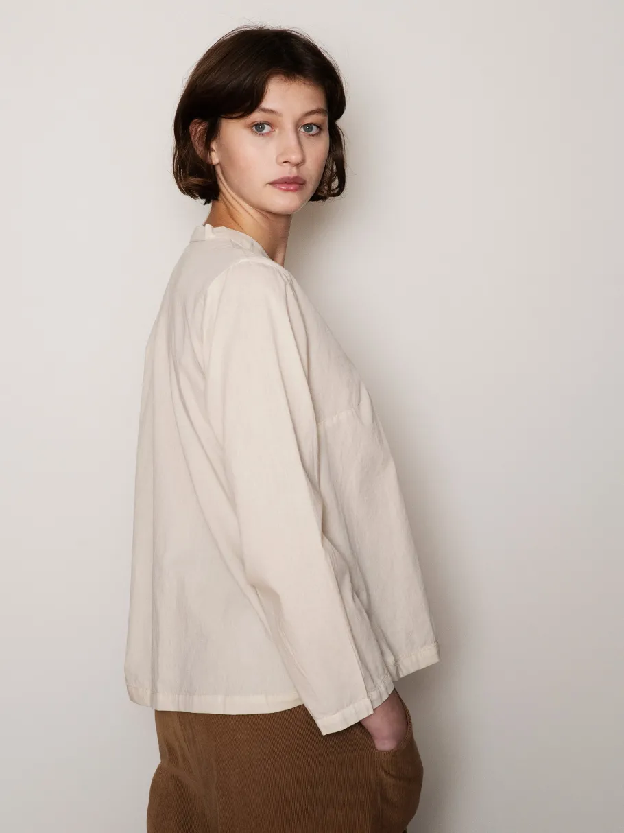 serendipity_button_blouse_2.webp Serendipity Button Blouse Oyster^Dame Overdele
