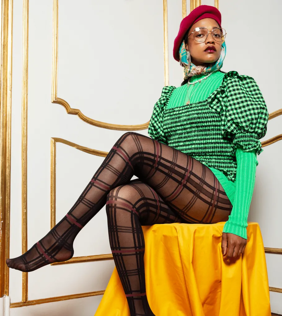 swedish_stockings__lotta__3.webp Swedish Stockings - Lotta check tights - Black/wine^Dame Sokker Og Strømpebukser