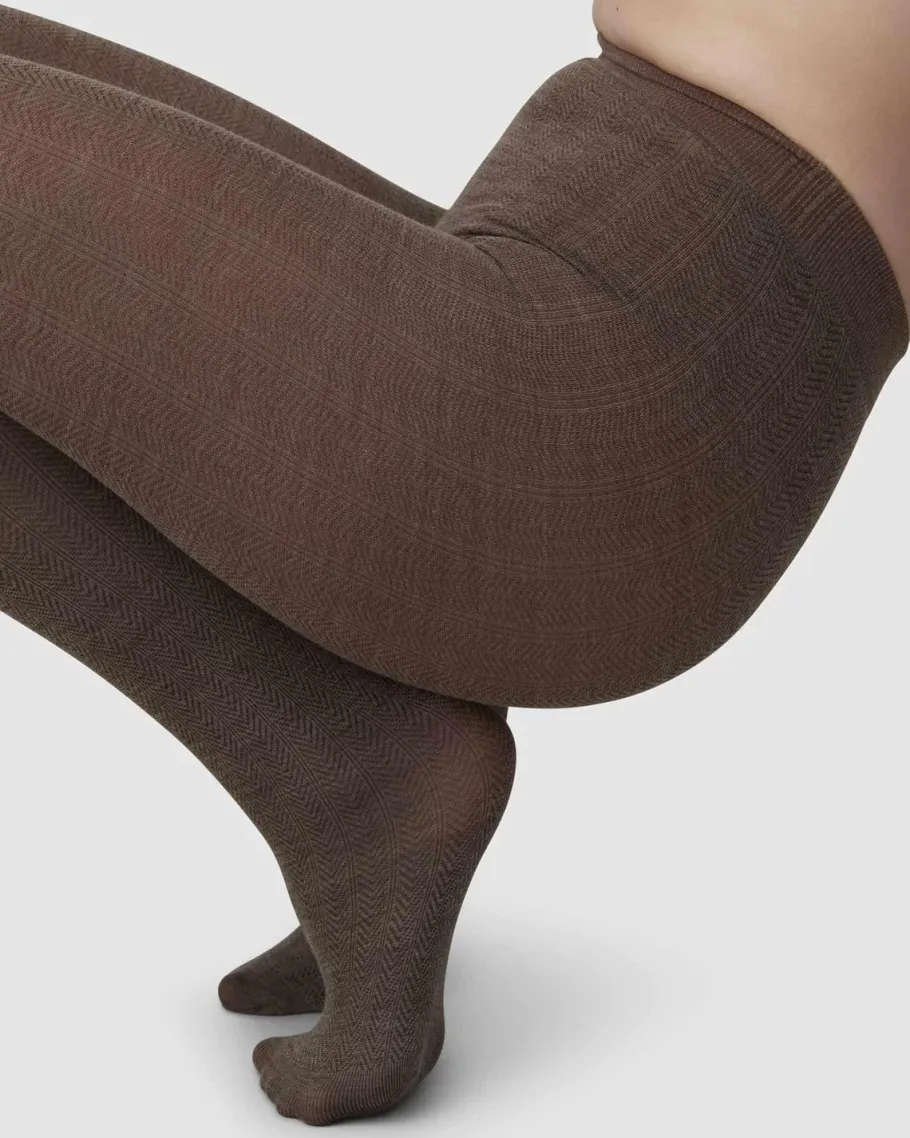 swedish_stockings__ylva_w_0-1.webp Swedish Stockings - Ylva Wool Strømpebukser - Fishbone Mid Brown^Dame Sokker Og Strømpebukser