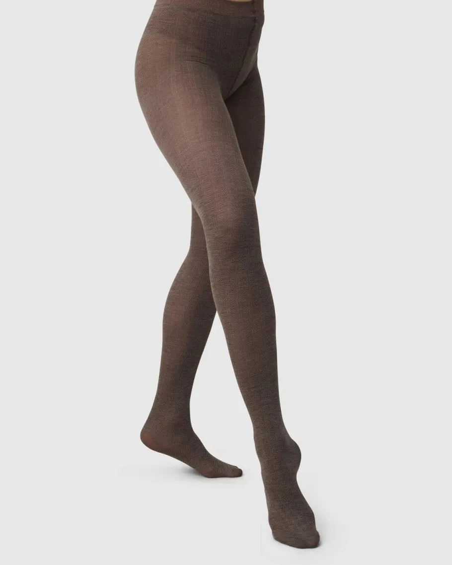 swedish_stockings__ylva_w_1-1.webp Swedish Stockings - Ylva Wool Strømpebukser - Fishbone Mid Brown^Dame Sokker Og Strømpebukser