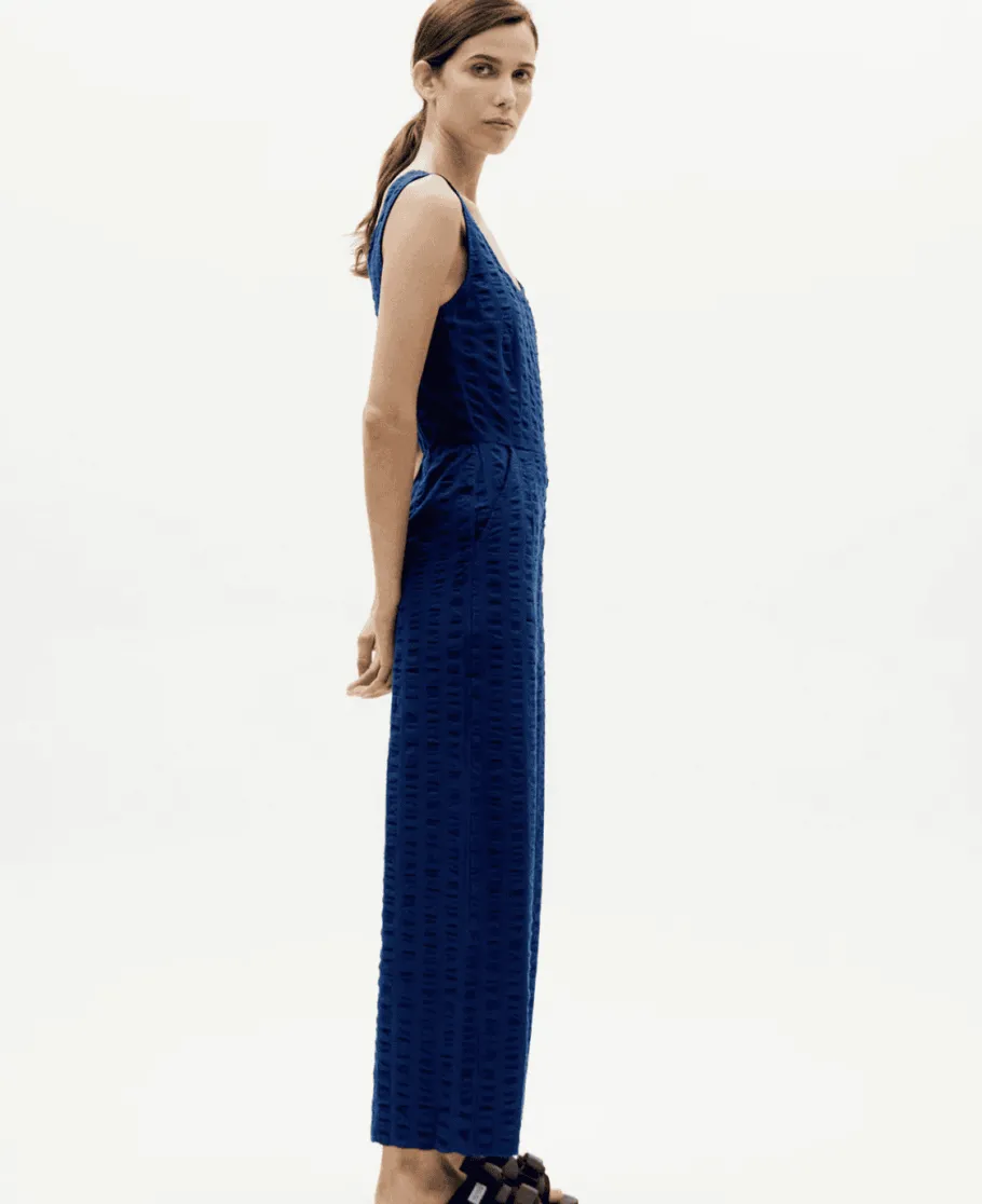 thinking_mu_rafflesia_jum_4.webp Thinking Mu Rafflesia jumpsuit Blue seersucker^Dame Kjoler Og Jumpsuits