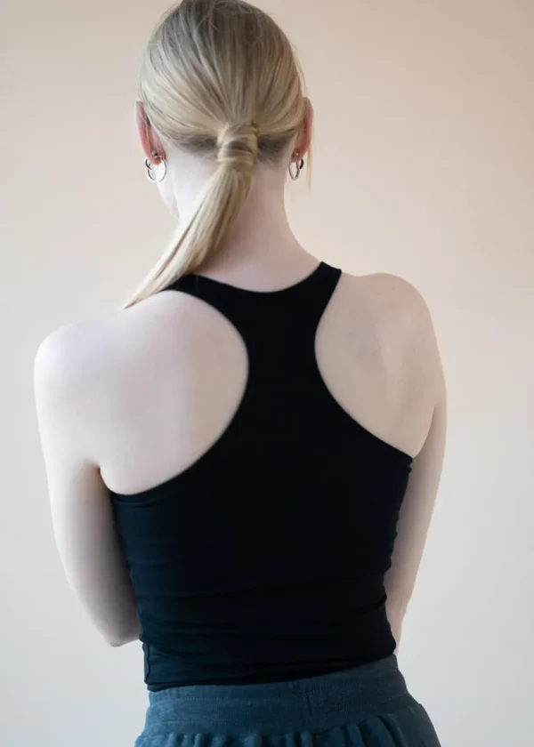 Yogamii - Anjali Yoga Top - Black^Dame Overdele