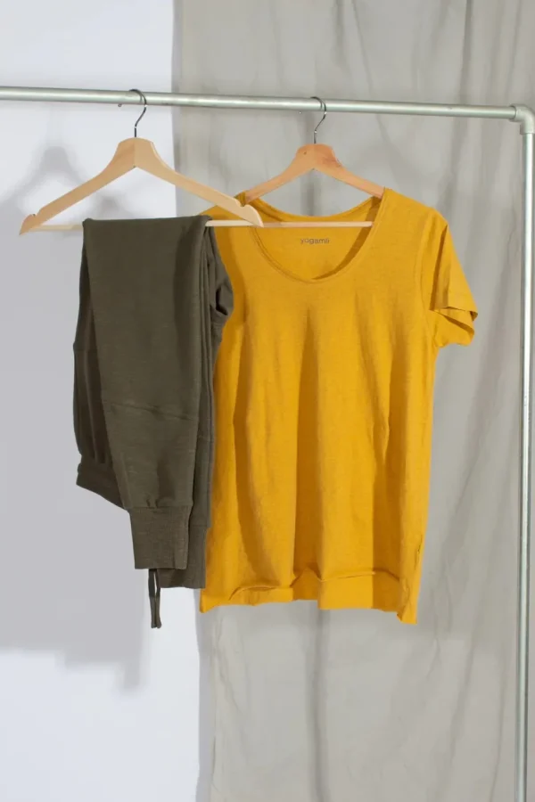 Yogamii Yama Tee - økologisk yogatøj honey^Dame Overdele
